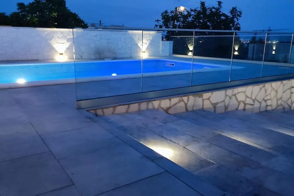 Vikendica Holiday House Doris With Pool, Garden And View Croatia