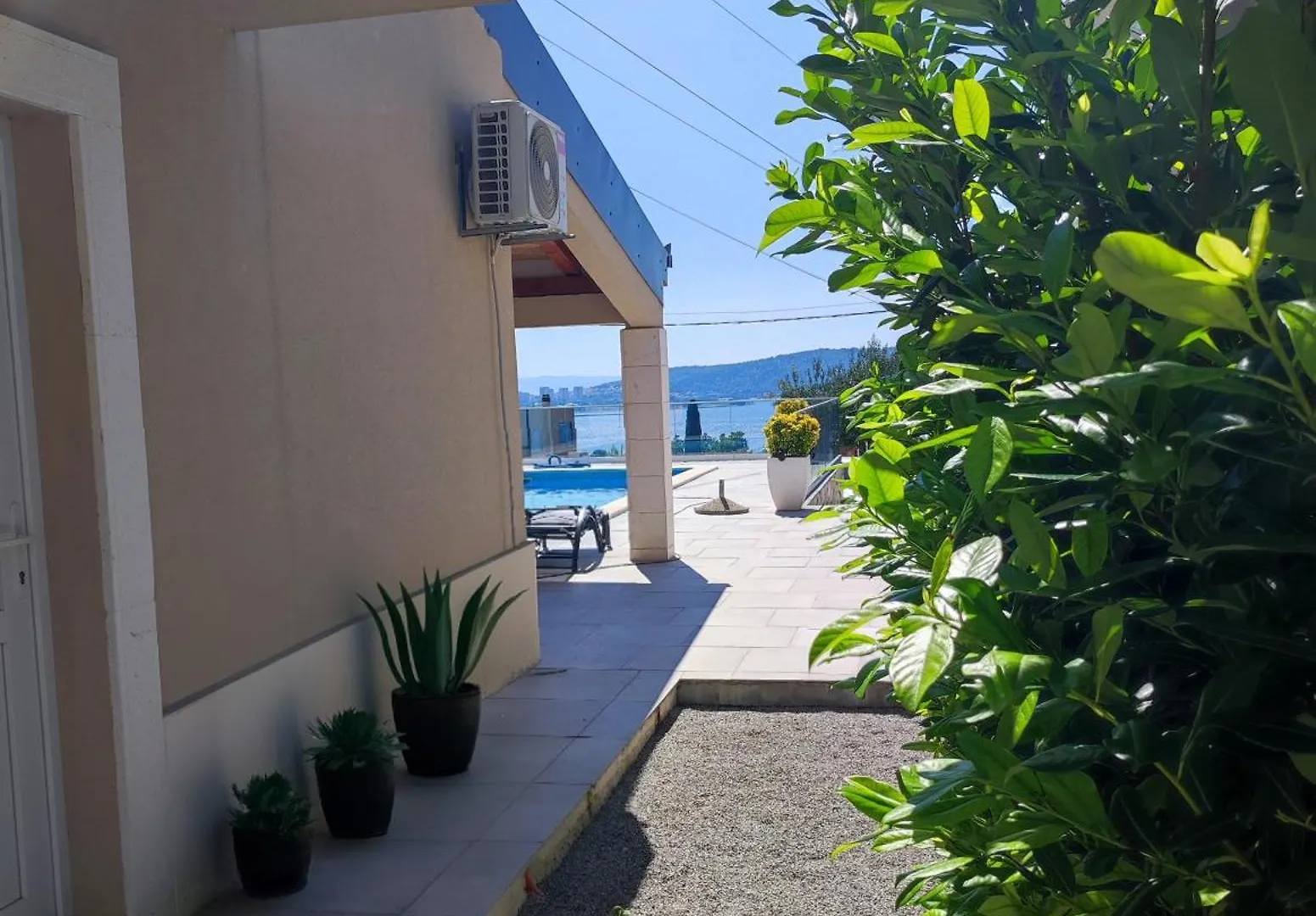 Holiday House Doris With Pool, Garden And View Vikendica